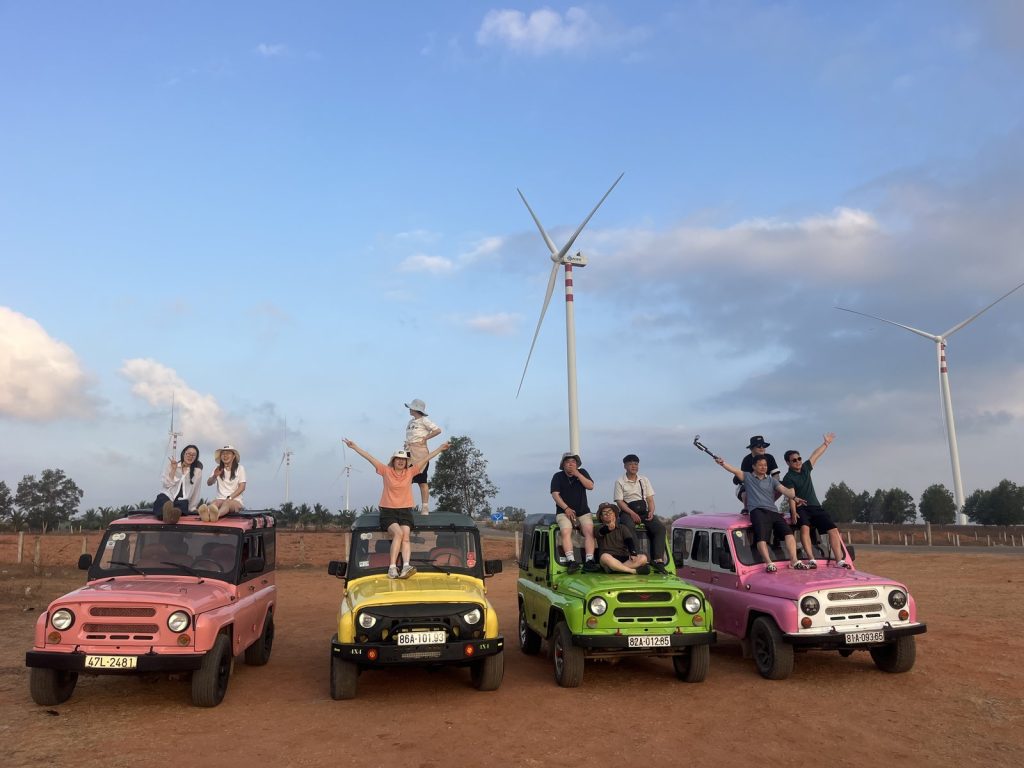 Travelers Book a Mui Ne Jeep Tour Last Minute