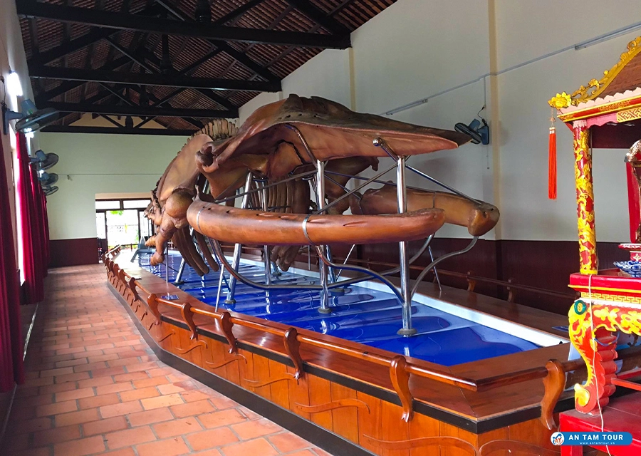 Van Thuy Tu Temple whale skeleton in Phan Thiet Title: Van Thuy Tu Temple Phan Thiet 2026